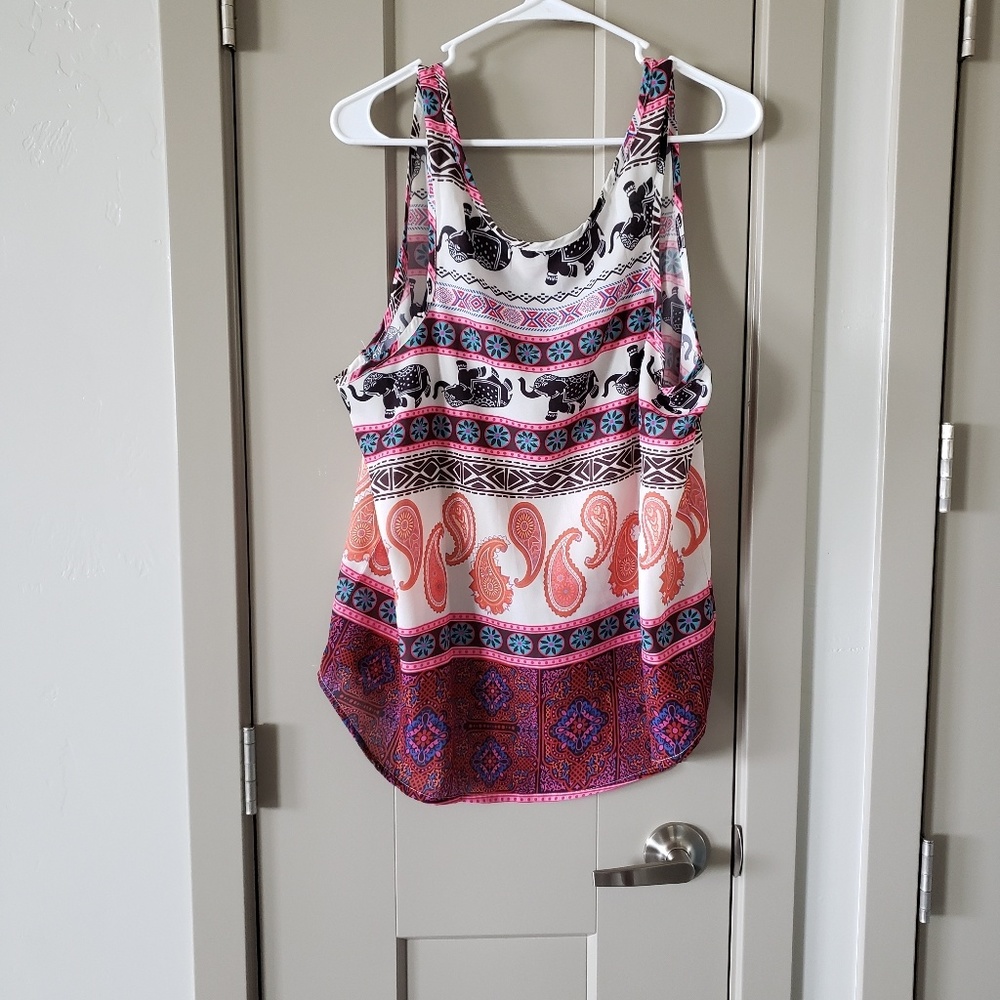 Beautiful tribal design tank top! NWOT!